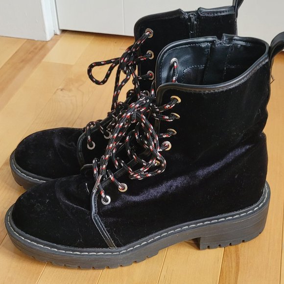 Velvet Lace-up Moto boots - Picture 3 of 9